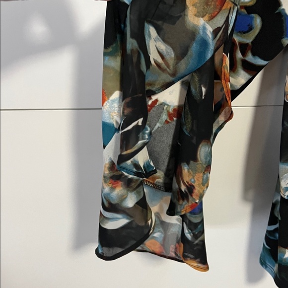 Attitudes by Renee Multicolor Floral V-Neck Blouse - Picture 3 of 7